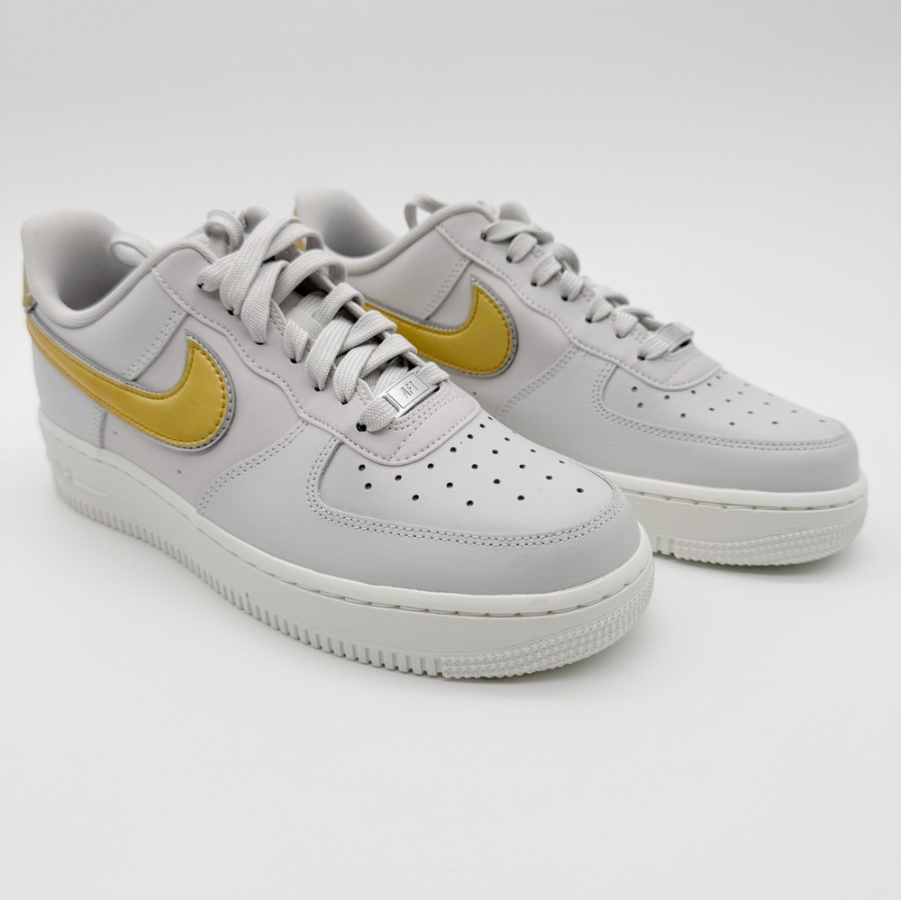 NWT Nike Light Gray Gold Air Force 1 Sneakers 8 1/2